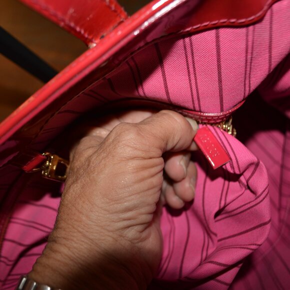 Louis Vuitton Cosmic Blossom in Pink Bubble Gum - Picture 13 of 16